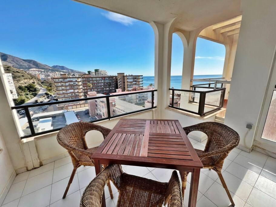 Bonito Atico En Primera Linea De Playa Con Piscina Fuengirola Exterior photo