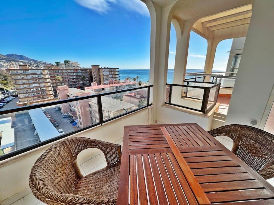 Bonito Atico En Primera Linea De Playa Con Piscina Fuengirola Exterior photo